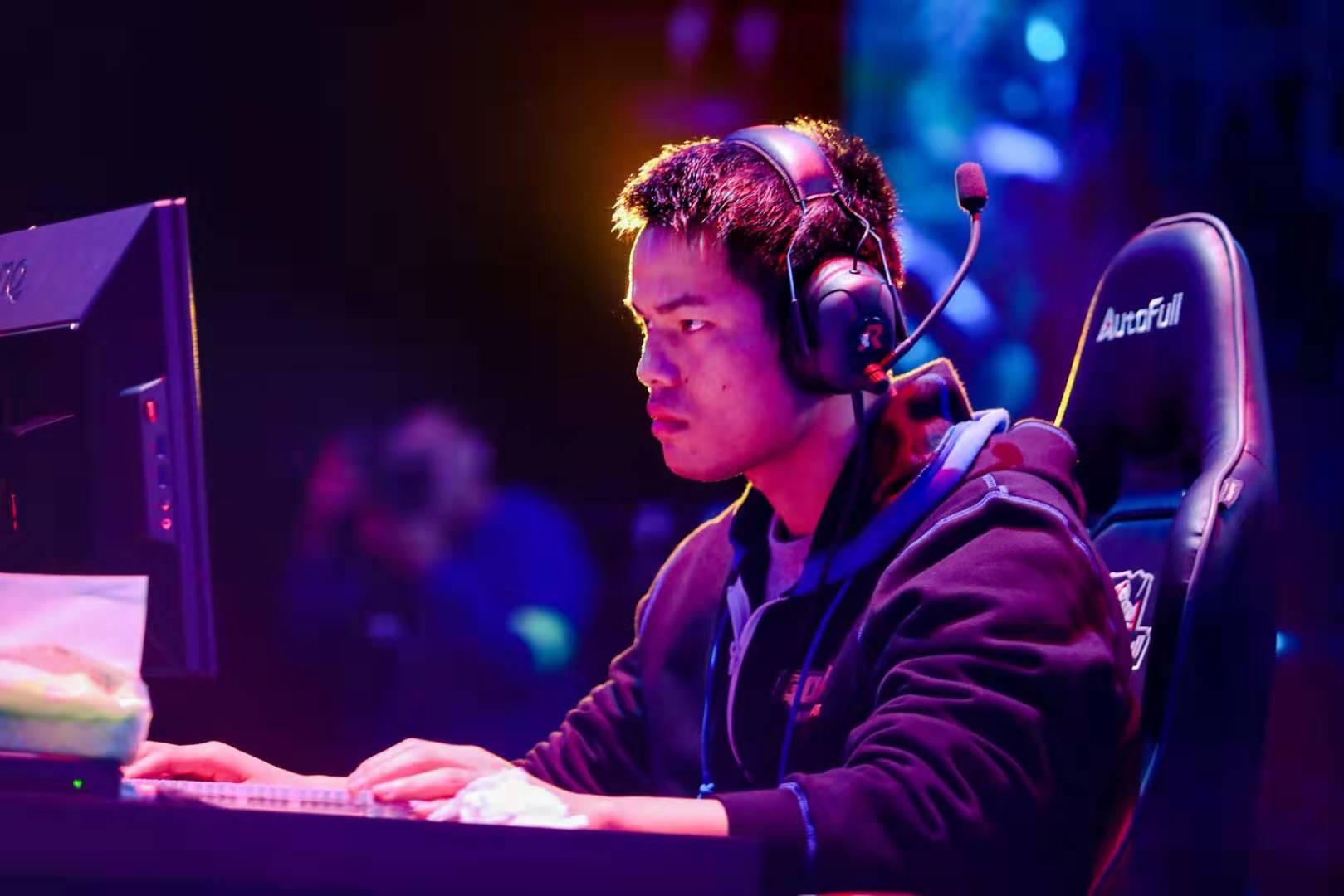 款上找到平 款上找到平